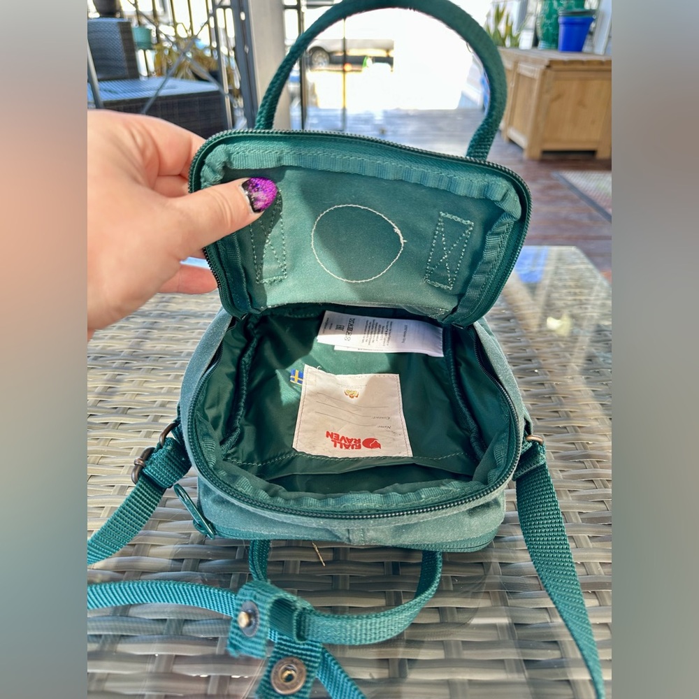 Fjallraven Kanken Sling - Picture 2 of 4
